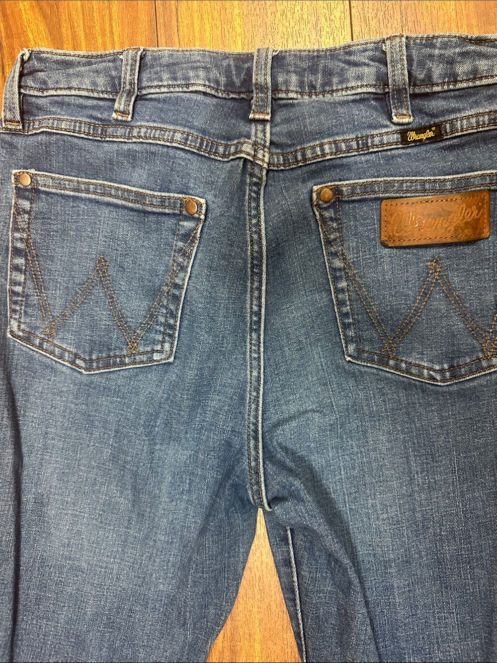 Wrangler high rise flare Women's Jeans - 28/32 - Picture 2 of 12